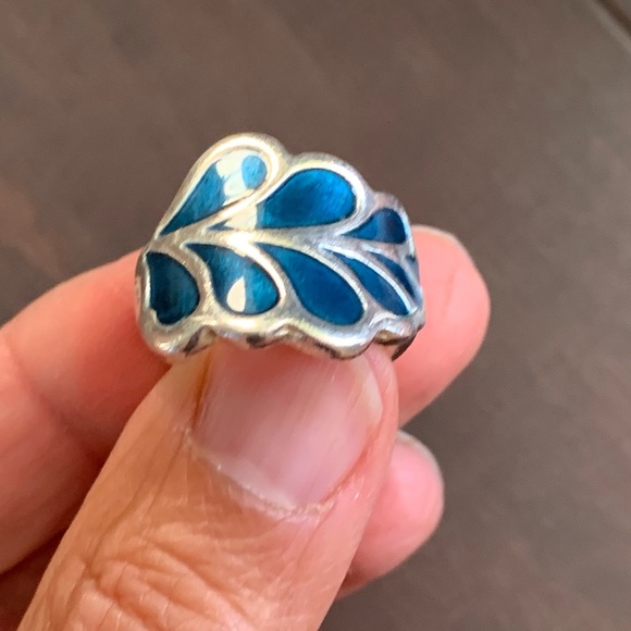 FOXY- rare blue enamel/ silver/flower motif lring - size 5.5-6. - Picture 1 of 4